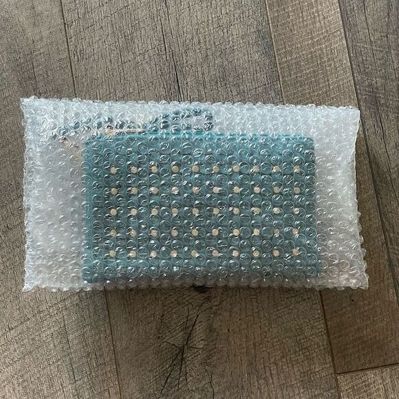 New In Packaging! Green Clutch with Gold Detail. Perfect Formal Accessory! - Picture 6 of 6